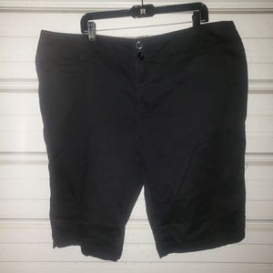 Plus Size 22 Black Avenue Bermuda shorts summer